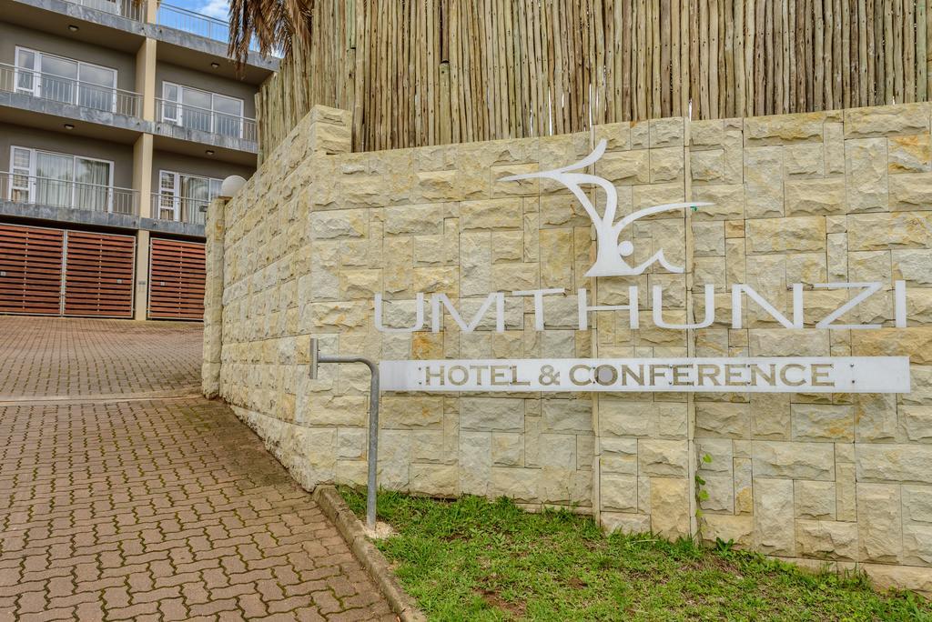 Umthunzi Hotel And Conference Umtentweni Exterior foto